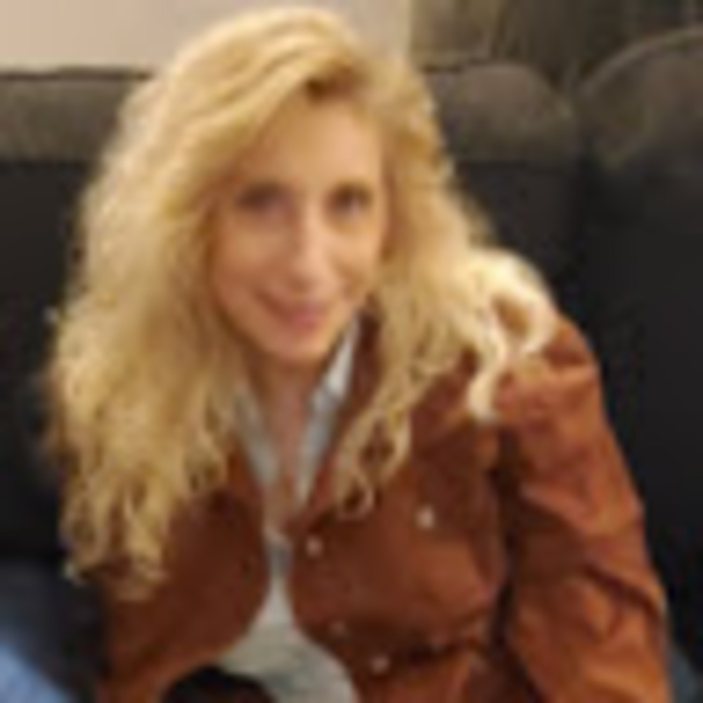 Meet your Posher, Lorie